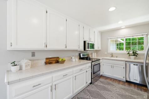 4062 Angeline Court Santa Rosa CA 95405