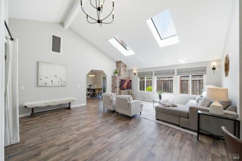 4062 Angeline Court Santa Rosa CA 95405