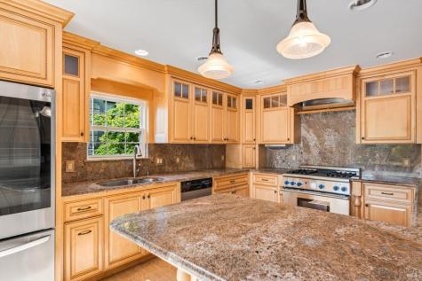 811 D Street Petaluma CA 94952