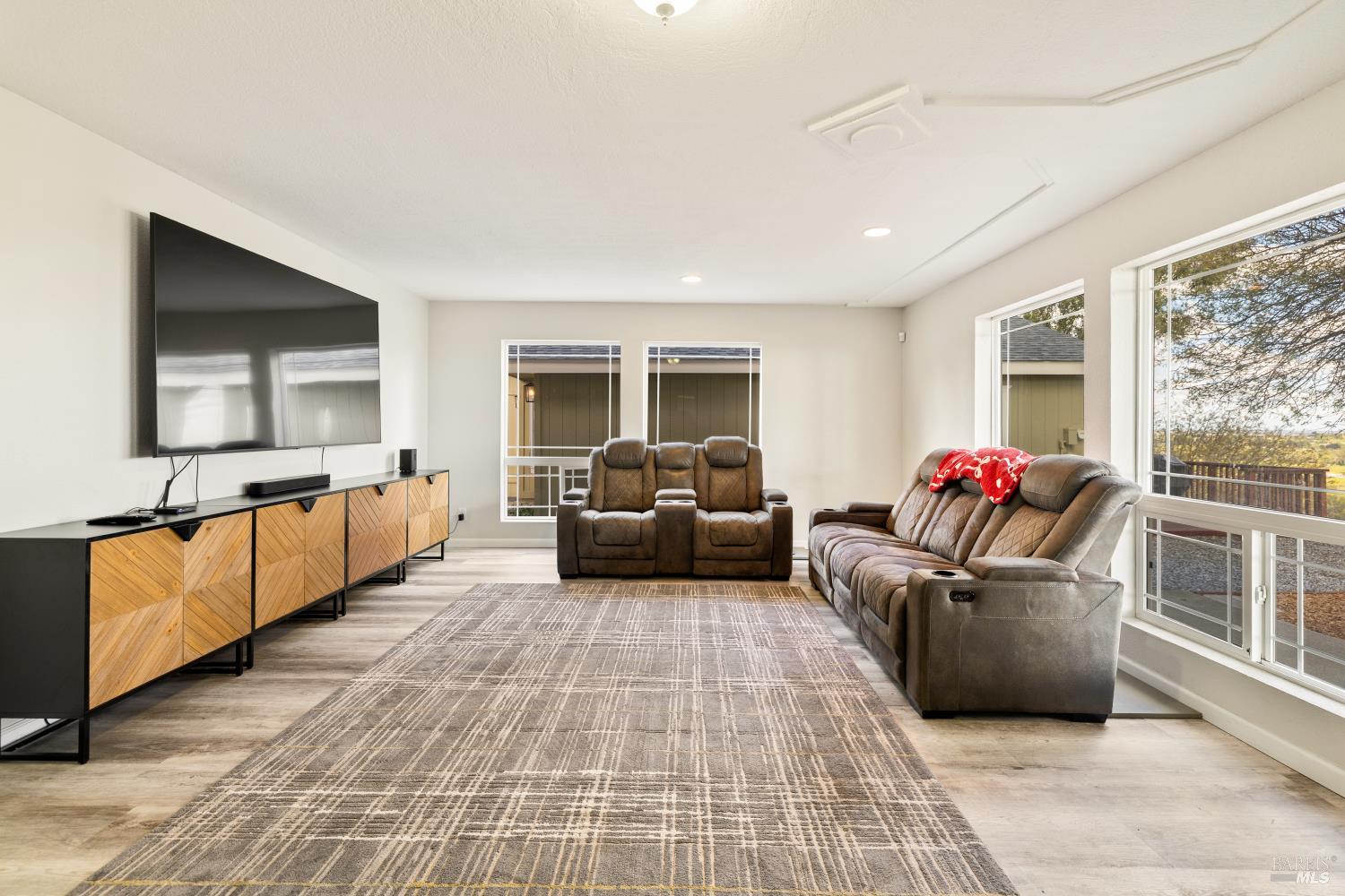 7413 English Hills Road Vacaville CA 95688