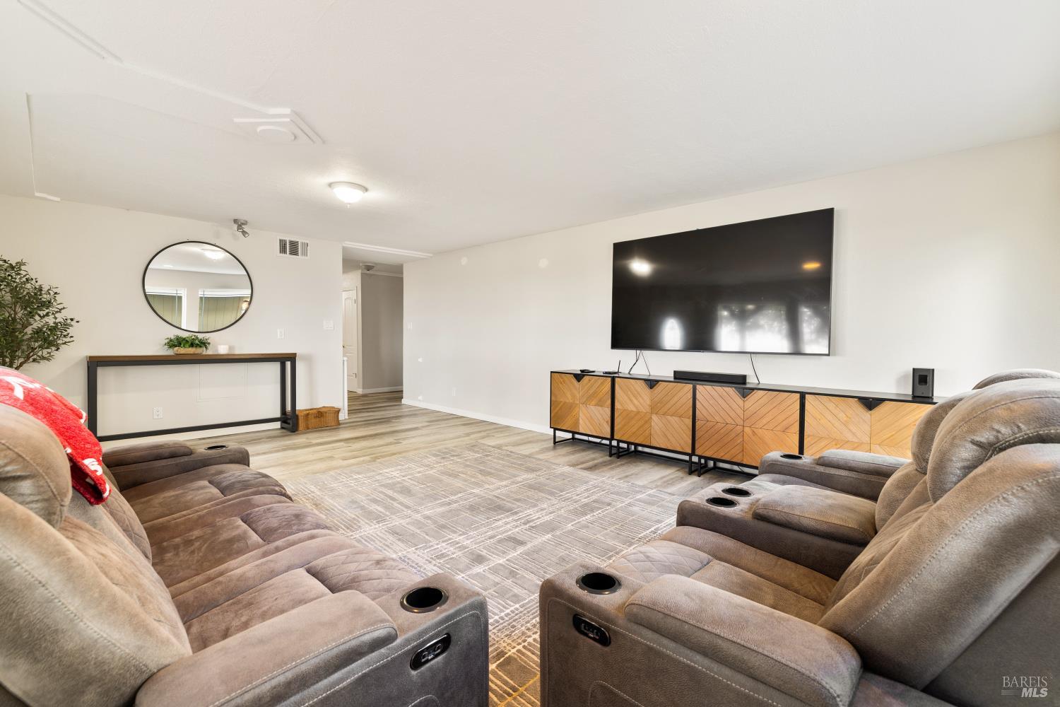 7413 English Hills Road Vacaville CA 95688