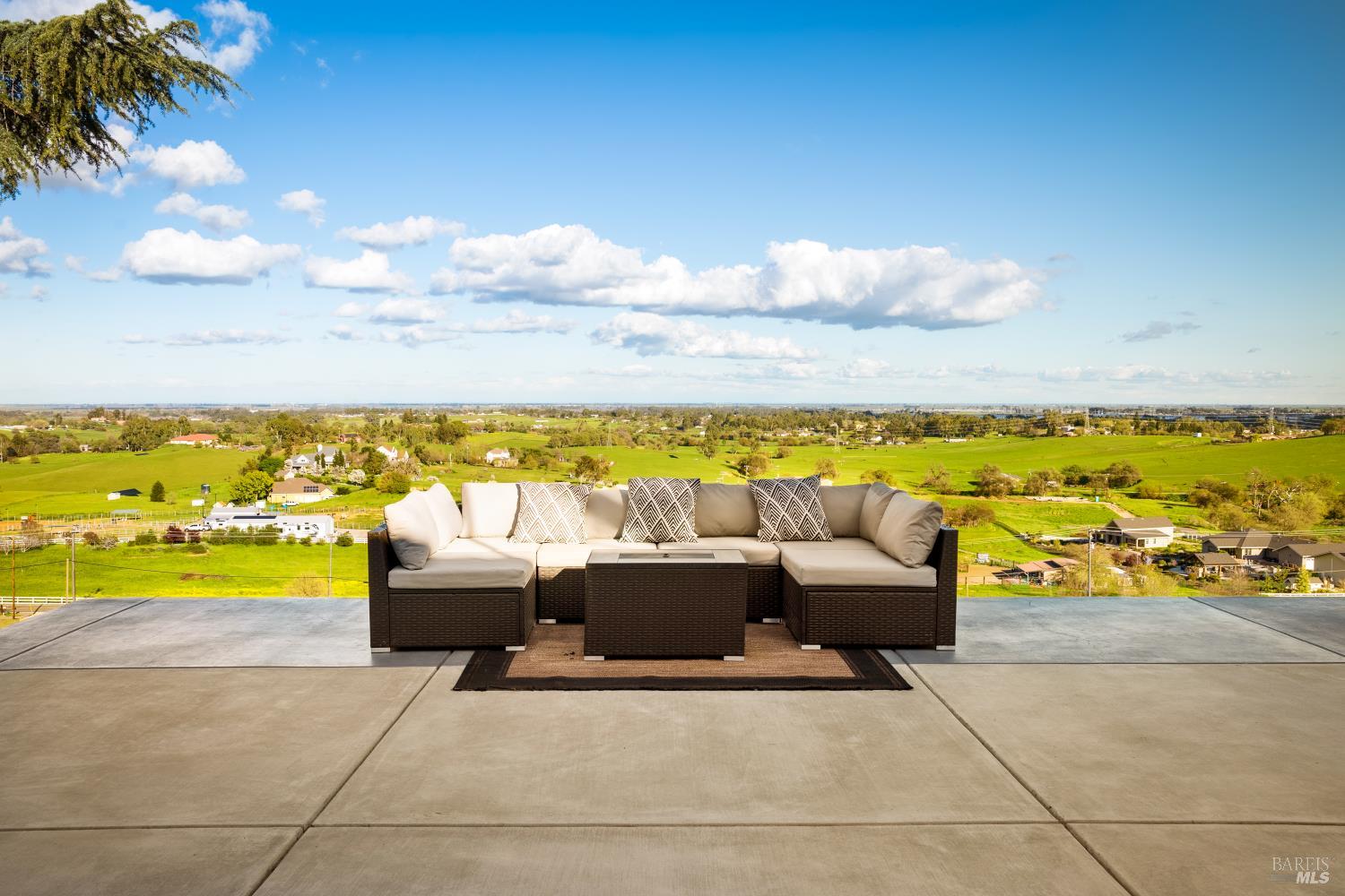 7413 English Hills Road Vacaville CA 95688
