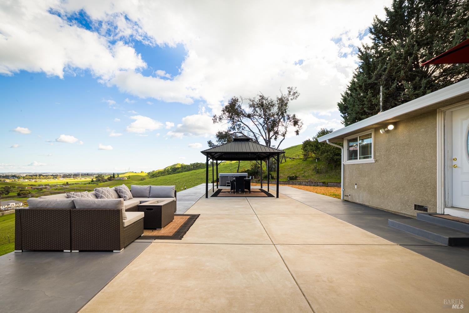 7413 English Hills Road Vacaville CA 95688