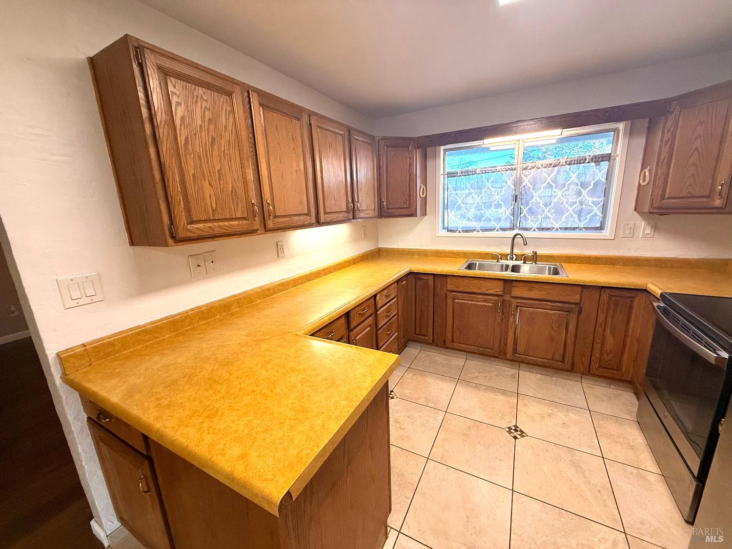 372 South Lenore Avenue Willits CA 95490