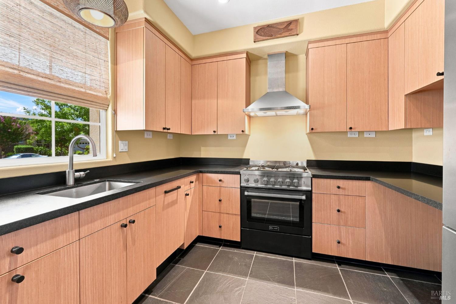 9333 Oak Trail Circle Santa Rosa CA 95409