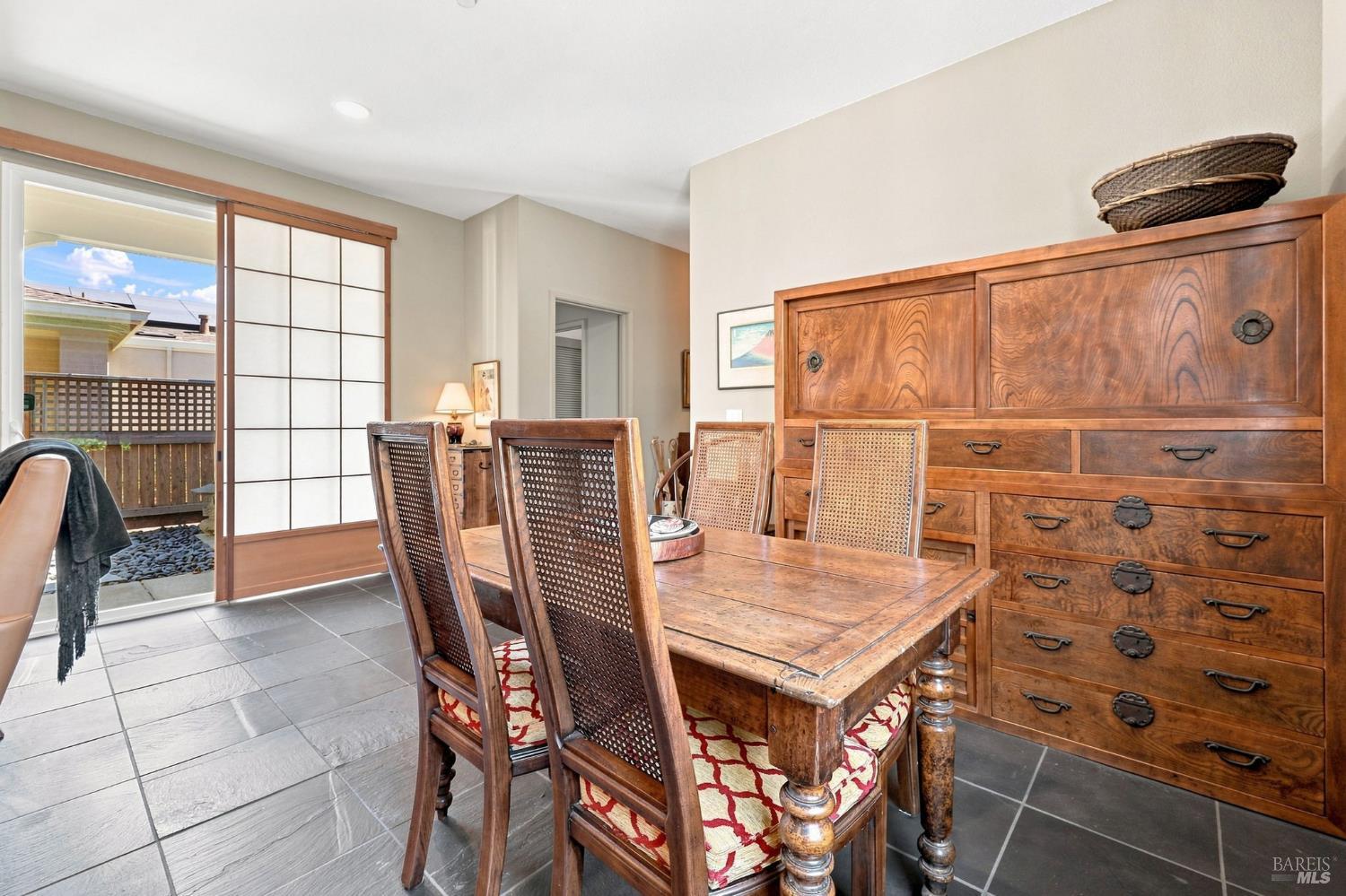 9333 Oak Trail Circle Santa Rosa CA 95409
