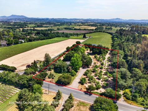 2062 Laguna Road Santa Rosa CA 95401