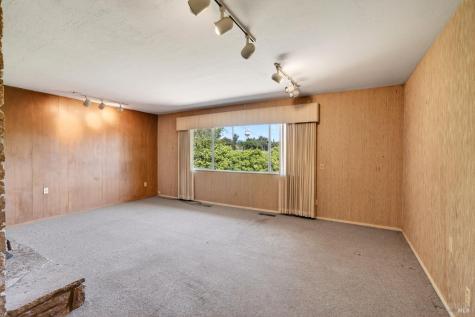 2062 Laguna Road Santa Rosa CA 95401
