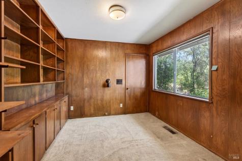 2062 Laguna Road Santa Rosa CA 95401