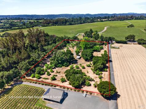 2062 Laguna Road Santa Rosa CA 95401
