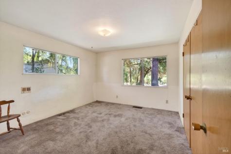 2062 Laguna Road Santa Rosa CA 95401