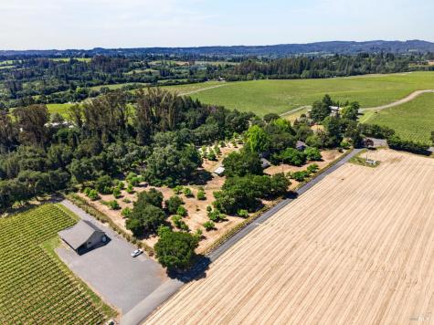 2062 Laguna Road Santa Rosa CA 95401