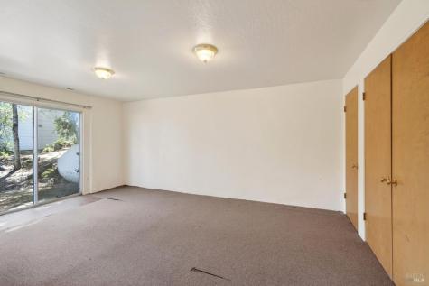 2062 Laguna Road Santa Rosa CA 95401