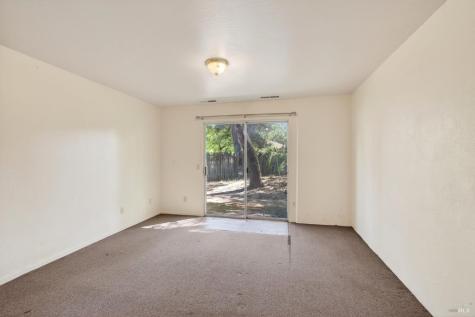 2062 Laguna Road Santa Rosa CA 95401