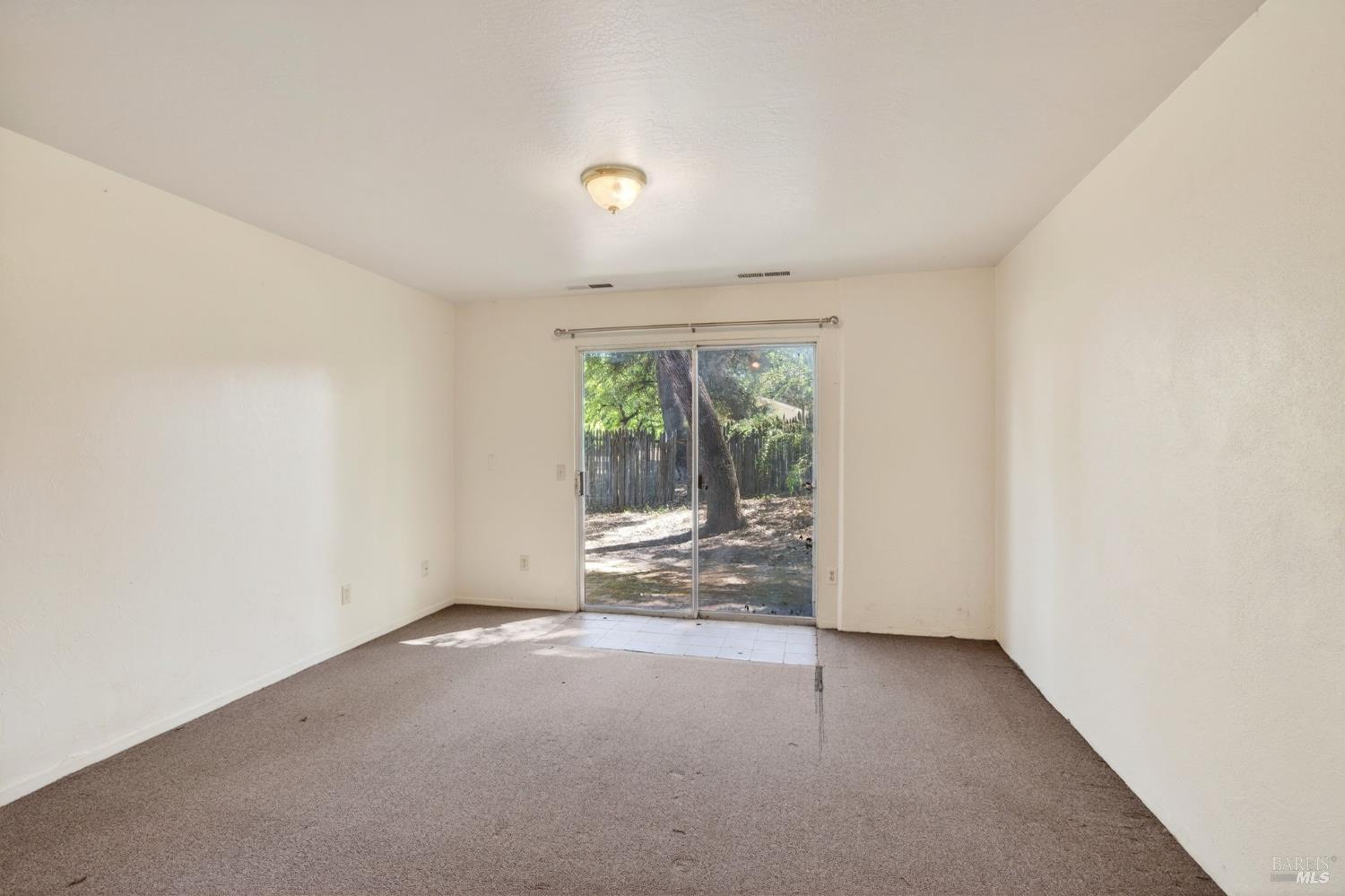 2062 Laguna Road Santa Rosa CA 95401