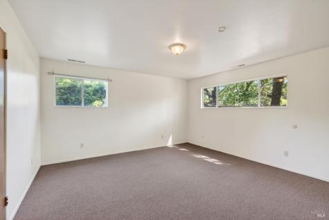 2062 Laguna Road Santa Rosa CA 95401