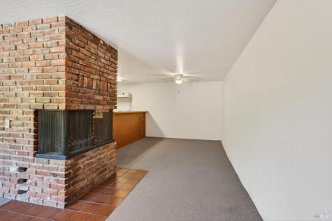 2062 Laguna Road Santa Rosa CA 95401