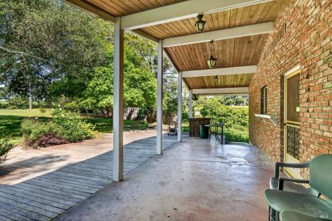 2062 Laguna Road Santa Rosa CA 95401