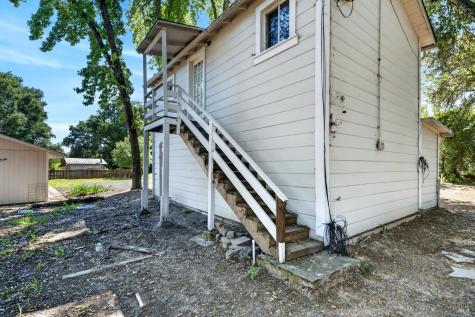 2062 Laguna Road Santa Rosa CA 95401