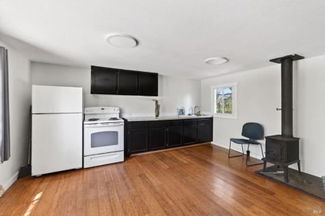 2062 Laguna Road Santa Rosa CA 95401