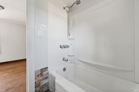 2062 Laguna Road Santa Rosa CA 95401