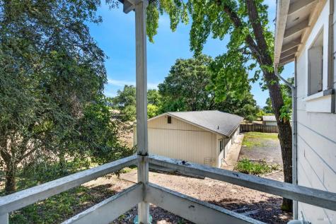 2062 Laguna Road Santa Rosa CA 95401