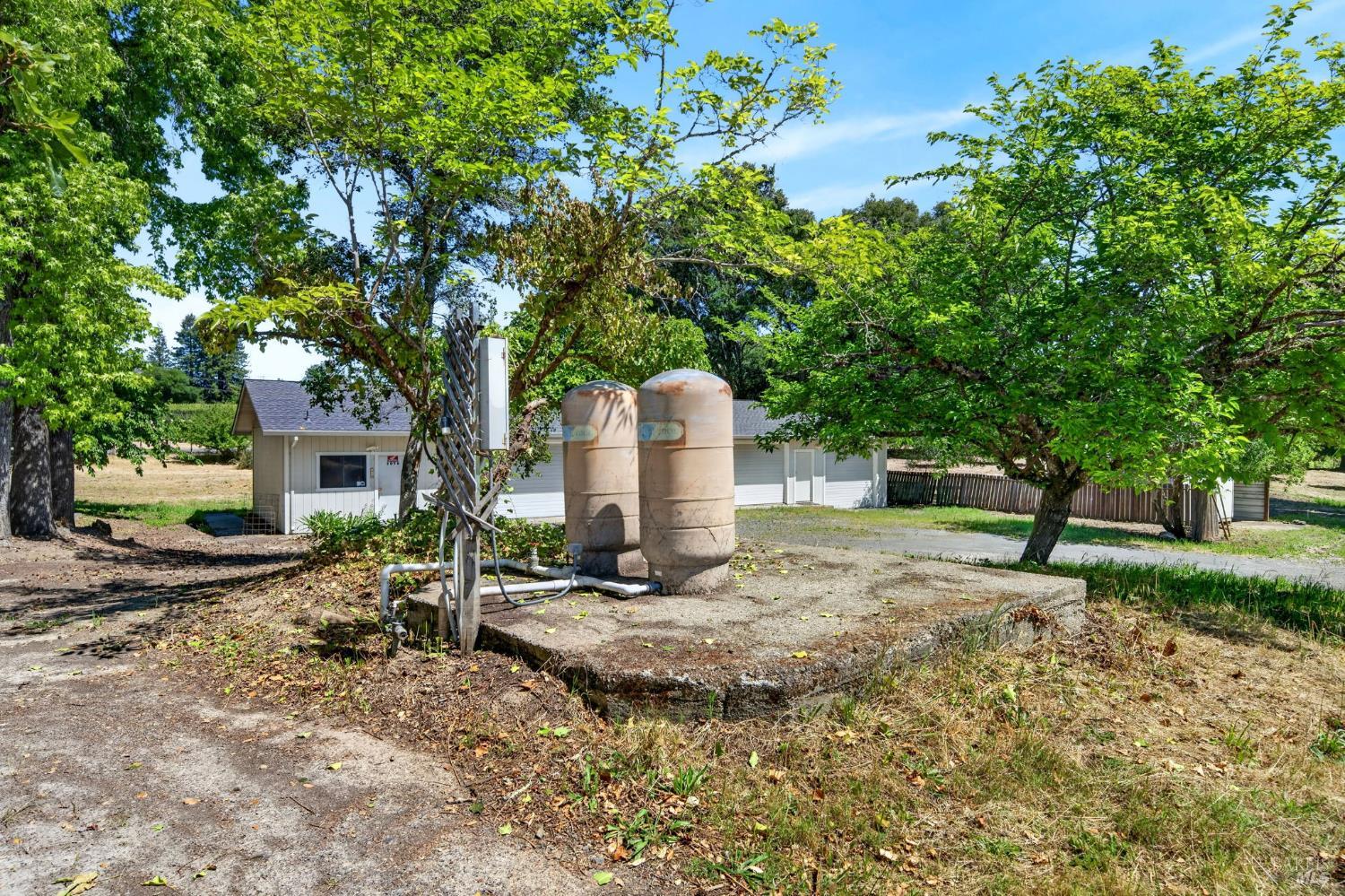2062 Laguna Road Santa Rosa CA 95401