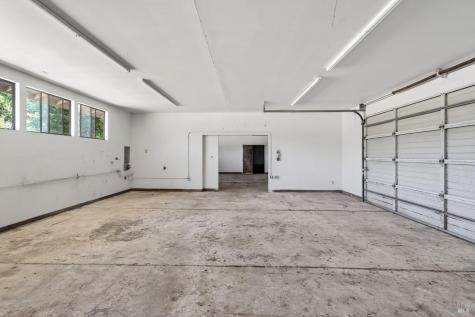 2062 Laguna Road Santa Rosa CA 95401