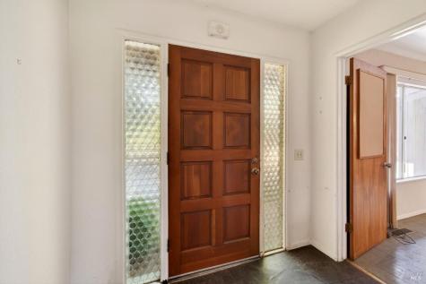 2062 Laguna Road Santa Rosa CA 95401