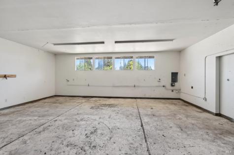 2062 Laguna Road Santa Rosa CA 95401