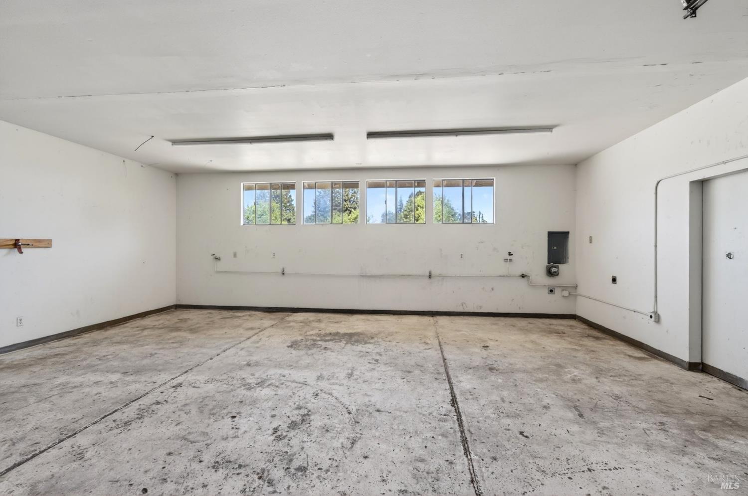 2062 Laguna Road Santa Rosa CA 95401