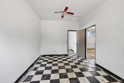 2062 Laguna Road Santa Rosa CA 95401