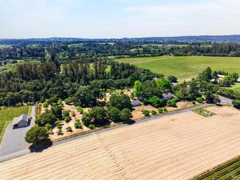 2062 Laguna Road Santa Rosa CA 95401
