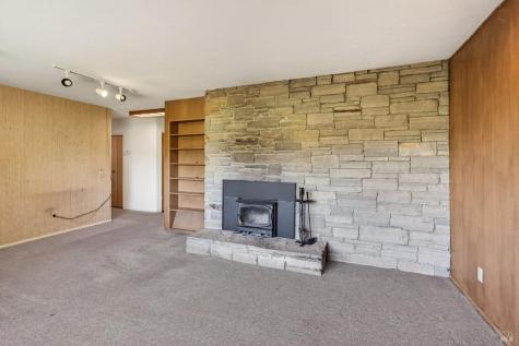 2062 Laguna Road Santa Rosa CA 95401