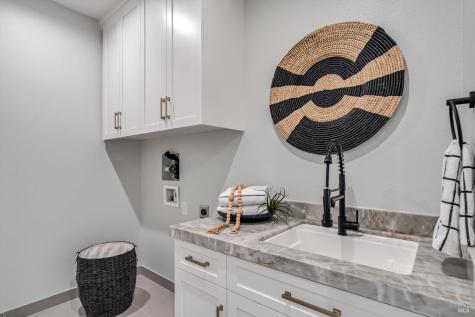 6516 Old Redwood -maywood Lane Highway Santa Rosa CA 95403