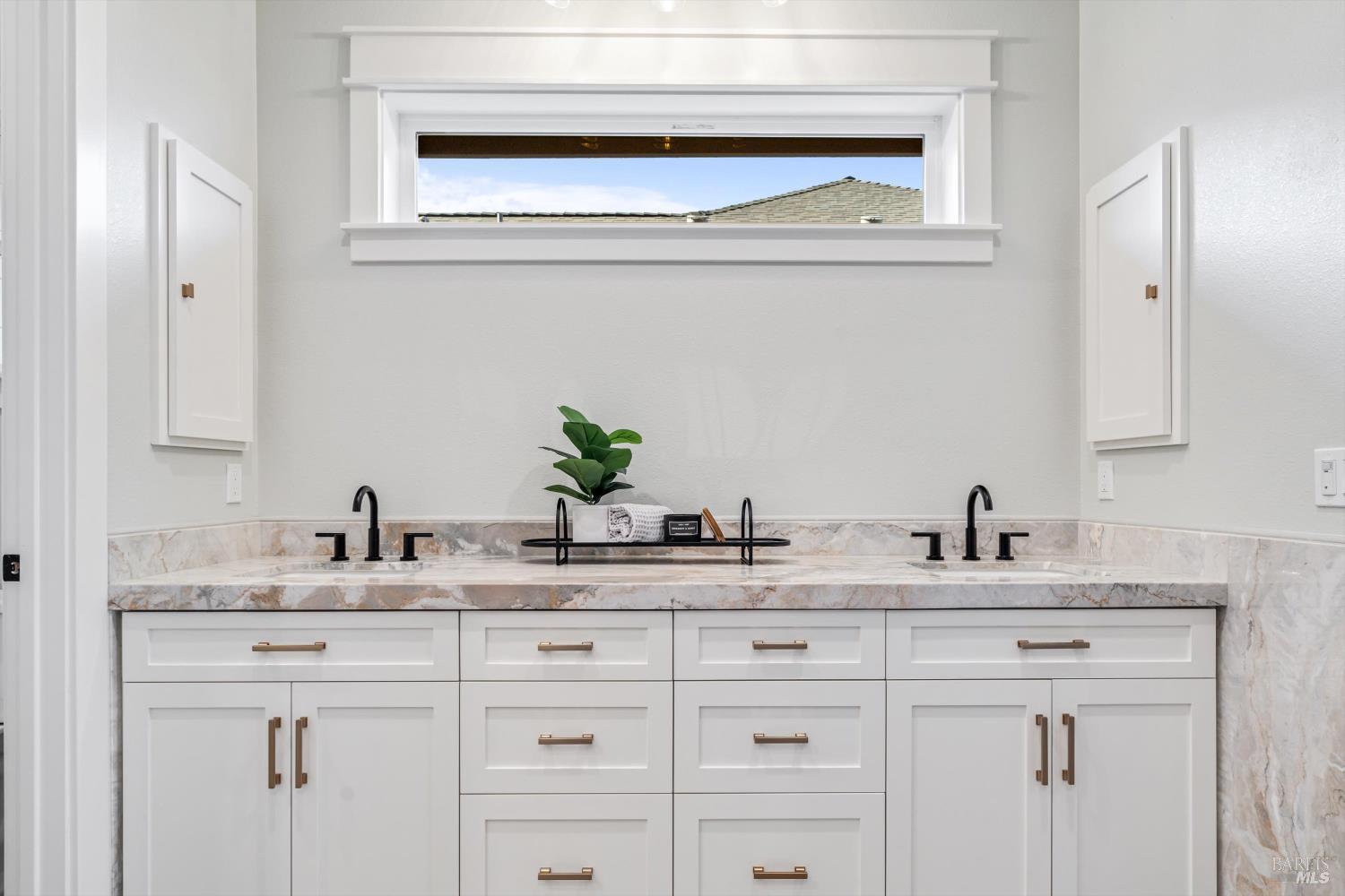 6516 Old Redwood -maywood Lane Highway Santa Rosa CA 95403