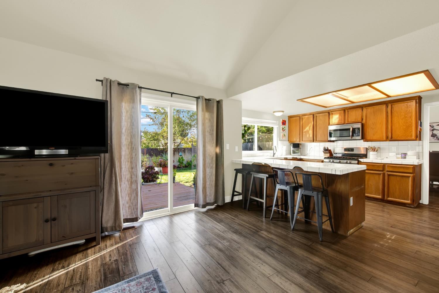 316 Village Circle Winters CA 95694