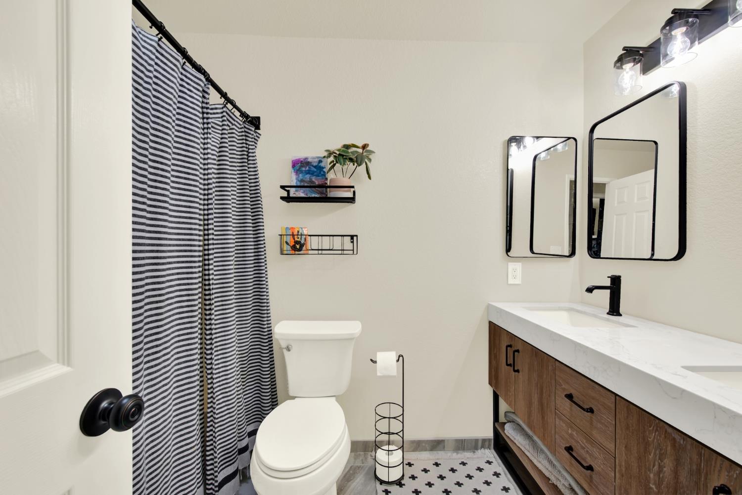 316 Village Circle Winters CA 95694