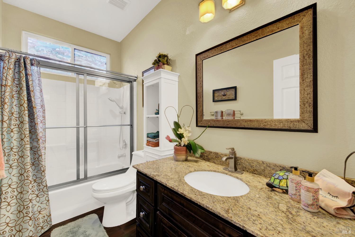 413 Crownpointe Circle Vacaville CA 95687