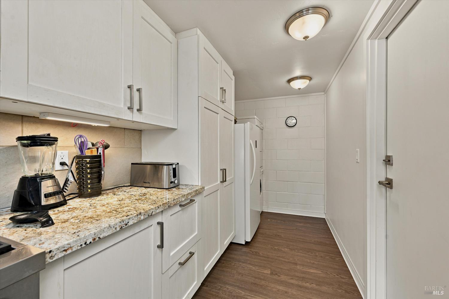6926 Pine Avenue Kelseyville CA 95451