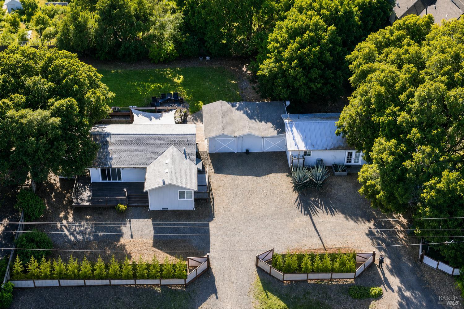 8813-8815 Petaluma Hill Road Penngrove CA 94951