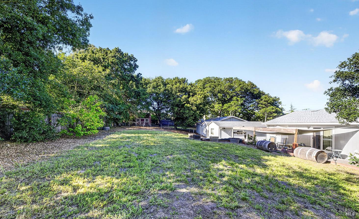8813-8815 Petaluma Hill Road Penngrove CA 94951