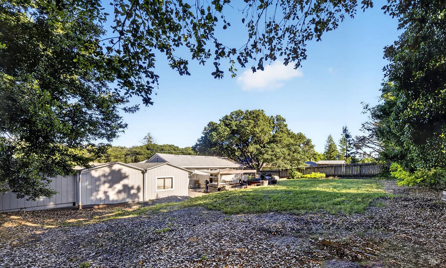 8813-8815 Petaluma Hill Road Penngrove CA 94951