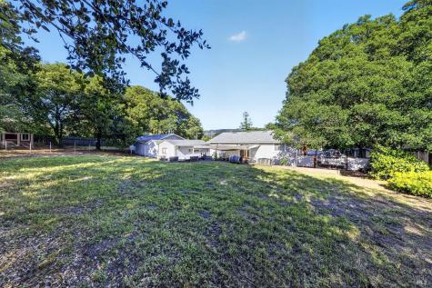 8813-8815 Petaluma Hill Road Penngrove CA 94951