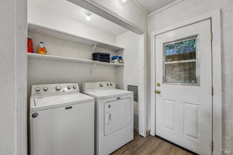 11688 Oak Road Forestville CA 95436