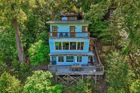 11688 Oak Road Forestville CA 95436