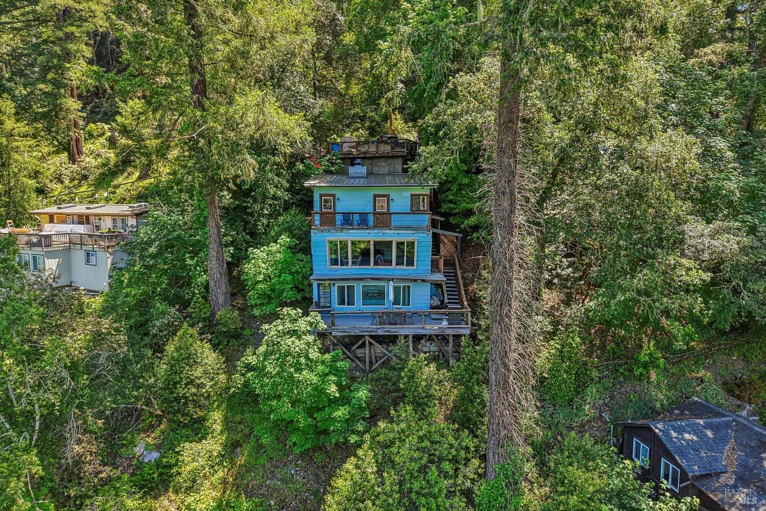 11688 Oak Road Forestville CA 95436