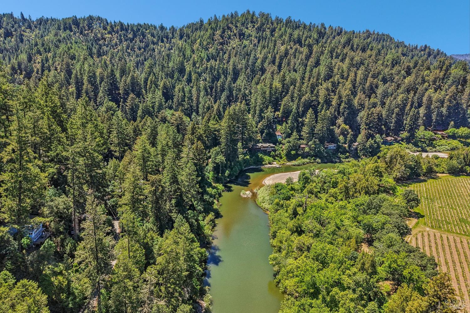 11688 Oak Road Forestville CA 95436