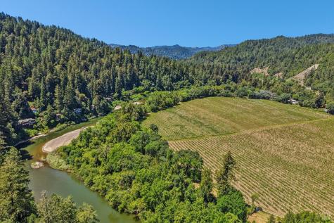 11688 Oak Road Forestville CA 95436