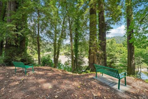 11688 Oak Road Forestville CA 95436
